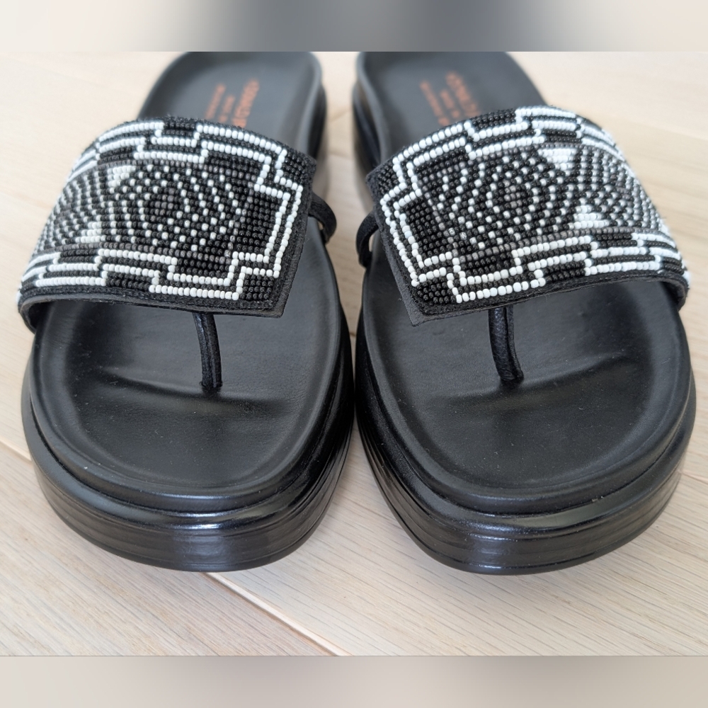 Donald J. Pliner  FIFI Black & White Beaded Sandals - Picture 3 of 10